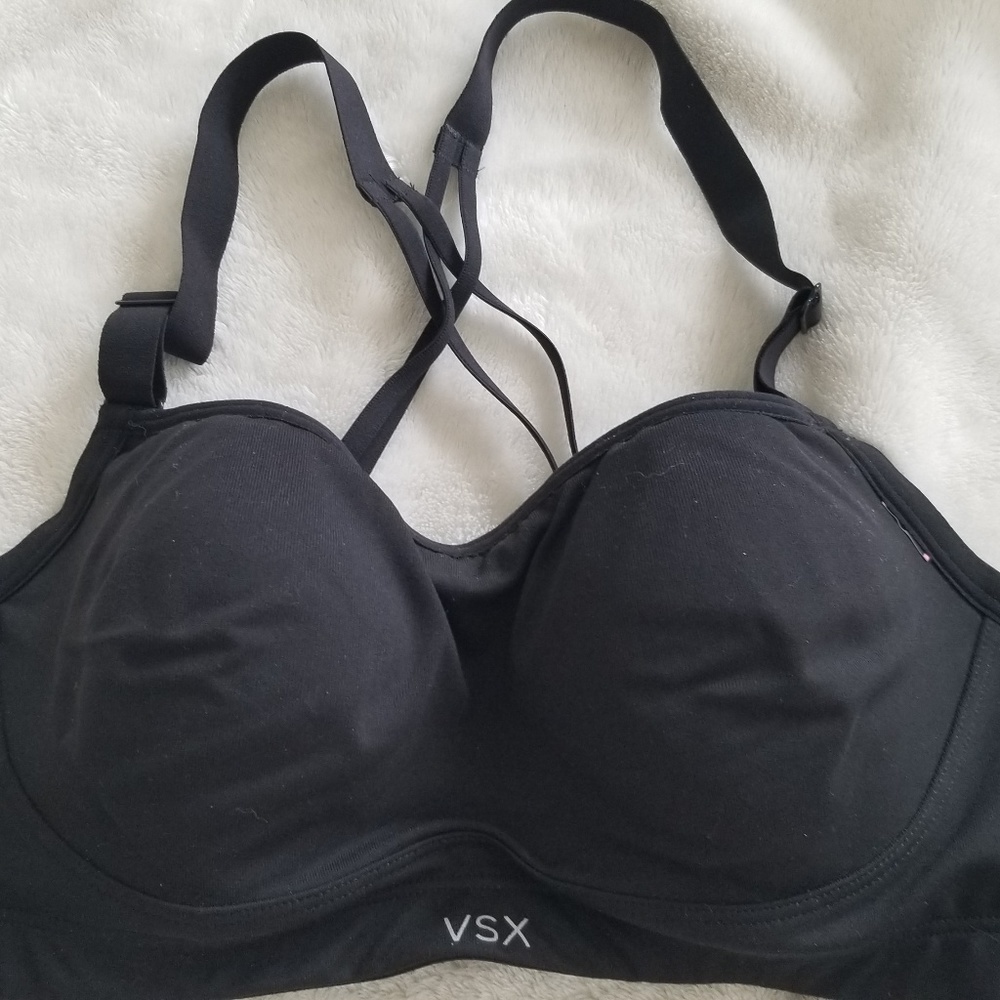 Victoria's secret lightweight sports bra